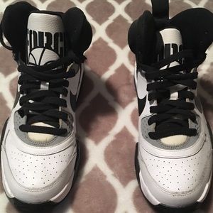 Nike men’s basketball shoes